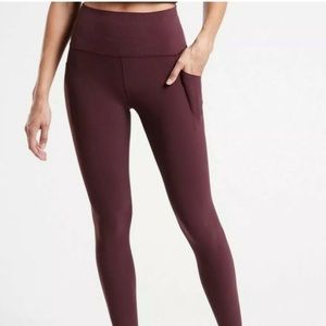 Athleta Stash Pocket Il 7/8 Tight - Spiced Cabernet